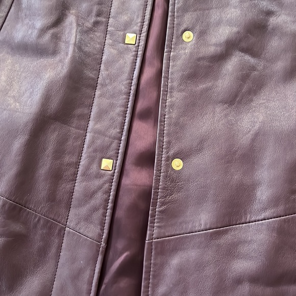 Amazing y2k vintage dark plum leather jacket with pockets and brass snaps - Picture 2 of 7